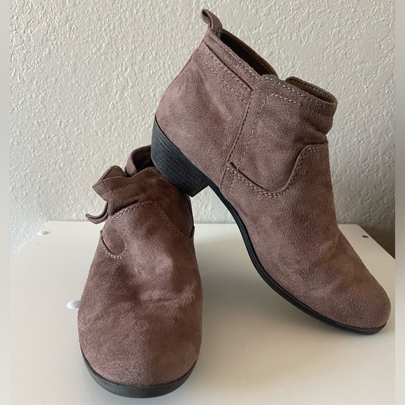 Arizona Jeans Co., Women’s Brown Garrity Ankle Zipper  Booties, Size 7.5 - Picture 1 of 6